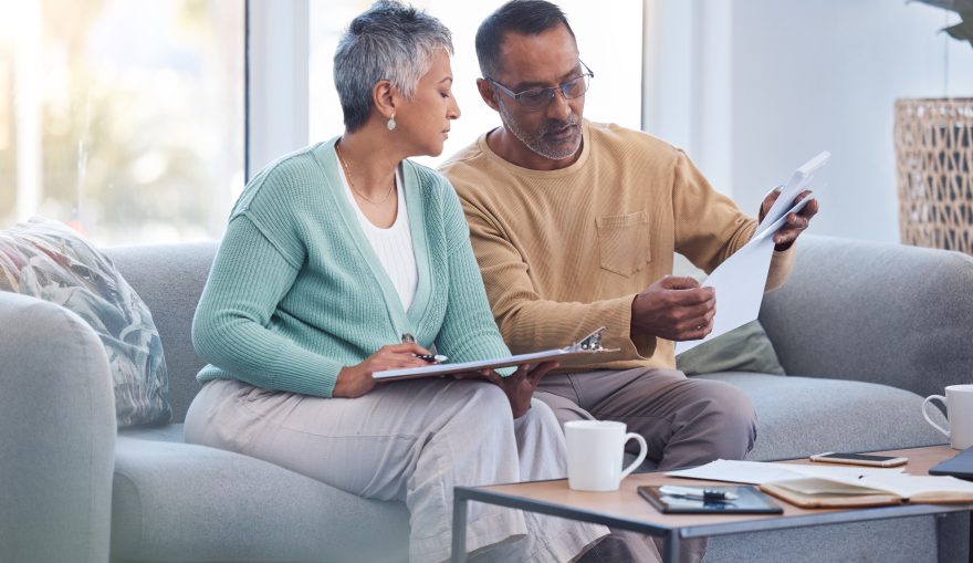 What Are the Pros & Cons of Early Retirement?